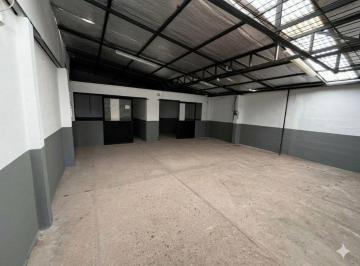 Bodega-Galpón · 120m² · Alquiler Galpon + Oficinas en Zona Sur