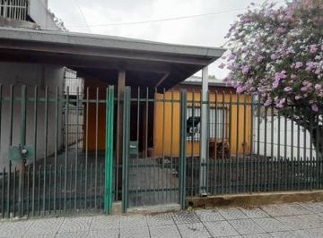 Casa · 104m² · 3 Ambientes · Casa de 3 Ambientes en La Tablada
