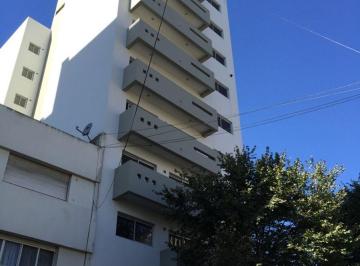 Departamento de 1 ambiente, La Plata · Monoambiente en Alquiler en 5 Entre 45 y 46