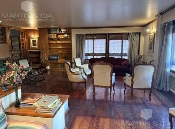 Departamento · 218m² · 8 Ambientes · 1 Cochera · Piso de Categoría en Larrañaga. Cochera, Pileta, Quincho, Sum