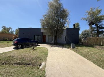 ACI-ACI-55_2 · Casa 4 Ambientes. | Álvarez del Bosque - Moreno