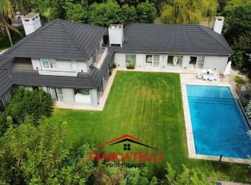 Casa · 1500m² · 6 Ambientes · 8 Cocheras · Casa en Venta en San Diego con 6 Ambientes