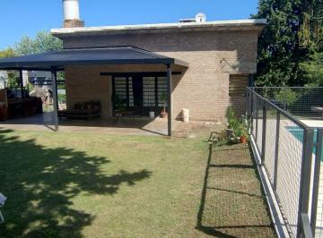 Casa · 539m² · 4 Ambientes · 2 Cocheras · Casa en Venta - Agua de Oro