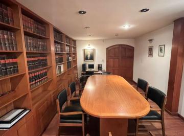 Casa de 12 ambientes, Ciudad de Mendoza · Casa/ Estudio/ Consultorio Barrio Bombal