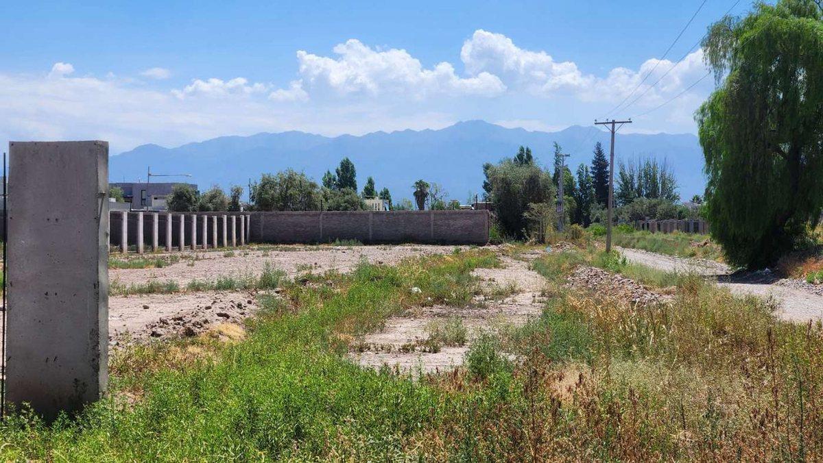 Espejo 2100, Russell, Mendoza