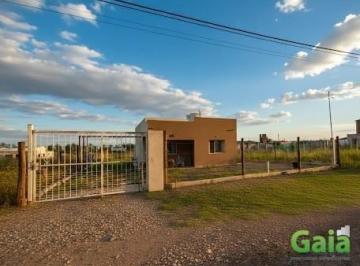 Casa · 72m² · 4 Ambientes · 1 Cochera · Casa Retoños de Colon Venta o Permuta