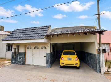 Casa · 120m² · 3 Ambientes · Casa en Venta Beriso 3 Dorm. con Cochera