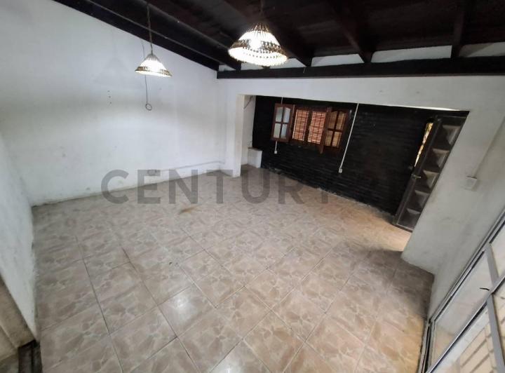 Casa · 75m² · 4 Ambientes · 1 Cochera