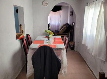 Casa de 4 ambientes, Quilmes · Casa Venta Barrio Parque