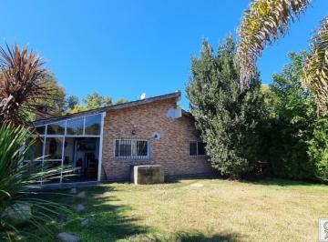 Casa · 135m² · 4 Ambientes · 1 Cochera · Hermosa Casa en Venta Sobre La Calle Jujuy, en El Barrio Pellegrini III, Villa Rosa, Pilar