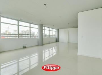 Oficina comercial · 75m² · 3 Ambientes · 1 Cochera · Alquiler: Oficina Premium de 75 m² · Cochera Fija Incluida · Seguridad 24 Horas