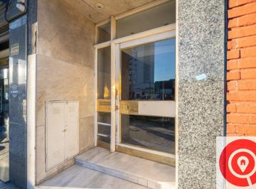 Departamento de 4 ambientes, Avellaneda · Departamento en Alquiler en Crucesita