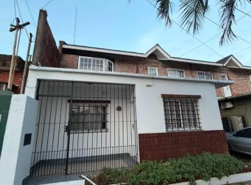 Casa · 54m² · 3 Ambientes · Casa en Alquiler Berazategui