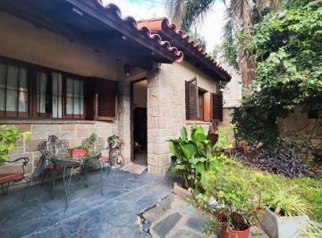 Casa · 185m² · 4 Ambientes · 3 Cocheras · Casa 4 Amb en Venta - Haedo - Terraza y Cocheras
