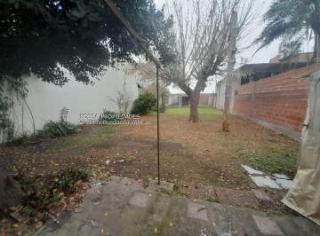 Casa de 5 ambientes, La Plata · Casa de 600 m² con 2 Dorm. en Alquiler en Tolosa