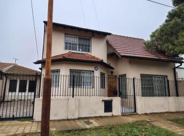 Casa de 3 ambientes, Quilmes · Casa de 3 Ambientes con Patio y Garage. Don Bosco Oeste.