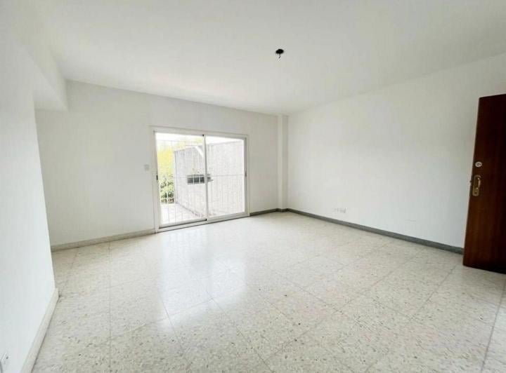 Av Álvarez Jonte 6200 Versalles 3amb U$98.000