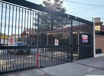 Casa de 4 ambientes, Maipú · Casa en Alquiler C/ Cochera en Maipú