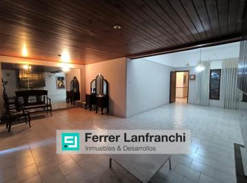 Casa · 470m² · 10 Ambientes · 3 Cocheras · Casa en Juniors