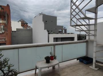 Departamento de 4 ambientes, Córdoba · Tríplex 2 Dorm. con Terraza