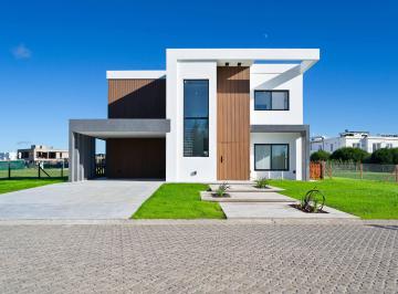 Casa de 5 ambientes, Ezeiza · Casa a Estrenar en La Providencia. Vende Dueño Directo!