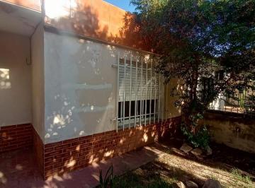 Casa · 150m² · 6 Ambientes · 1 Cochera · Casa en Venta en Sargento Cabral
