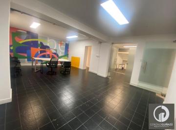 Oficina comercial · 150m² · 3 Ambientes · Oficina en Centro