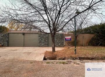 Casa de 5 ambientes, Lunlunta · Casa en Venta Zona de Calles Maza y Azcuenaga, Lunlunta