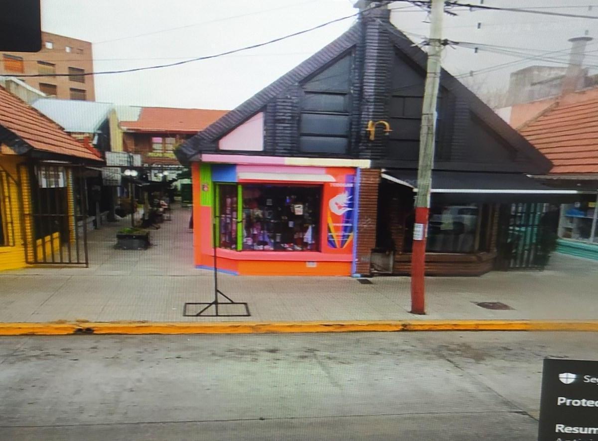 Av Juan Domingo Peron 2500, Valentín Alsina, Lanús