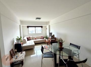Departamento · 45m² · 2 Ambientes · En Venta - Semipiso de Categoría Al Contrafrente Zona Centro