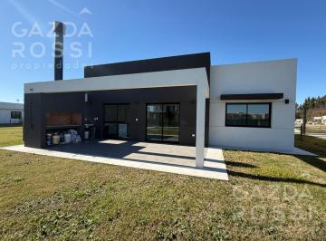 Casa · 139m² · 5 Ambientes · 1 Cochera · Venta Casa en Barrio San Felipe