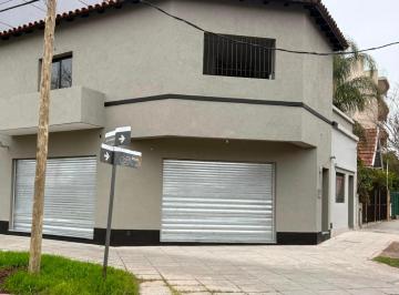 Local comercial de 1 ambiente, Morón · Local en Esquina Reciclado a Estrenar