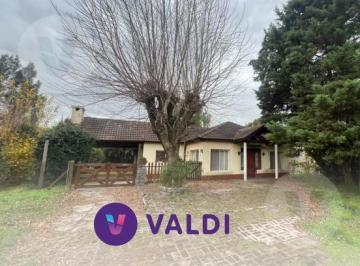 Casa · 777m² · 5 Ambientes · Casa en Venta Malibu - Apto Credito