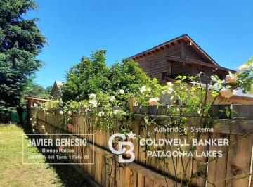 Casa · 600m² · 4 Ambientes · 1 Cochera · Venta - Cabaña en Barrio Once, Villa La Angostura, 70 m² en Lote de 600 m²
