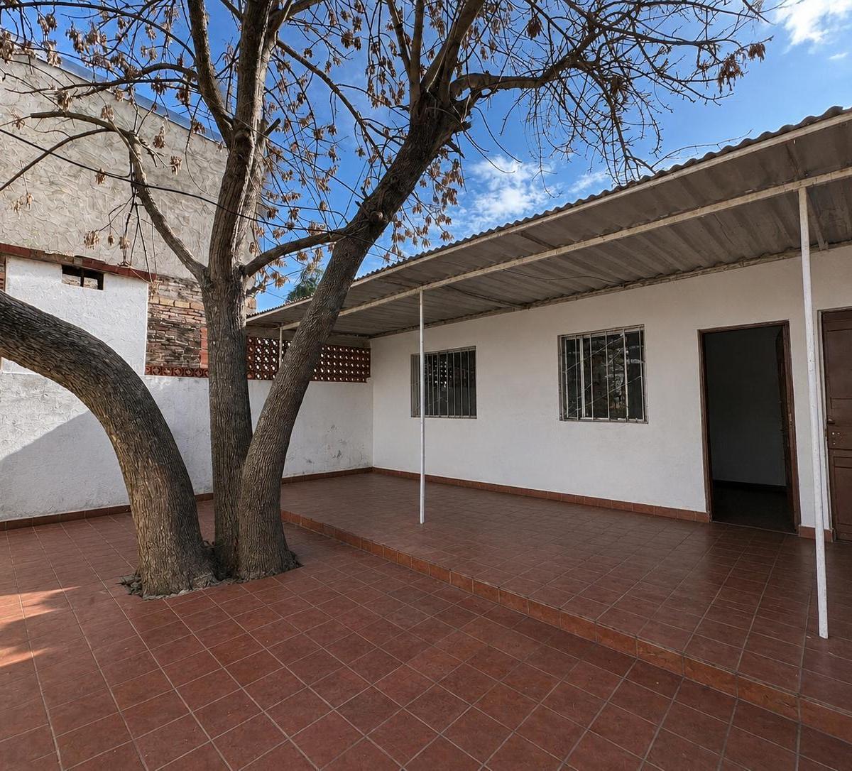 Pedro Goyena al 1100, Zona Norte