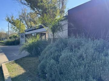 Terreno · 401m² · Lote en Venta de 401 m² en Barrio Cerrado Pueblo Dc I, Calle 133 Entre 505 y 506