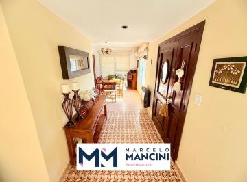 Casa · 230m² · 6 Ambientes · 5 Cocheras · Venta en Campos de Echeverria Casa de 6 Ambientes