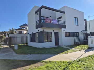Casa de 4 ambientes, Mar de Ajó · Destacado Duplex de 4 Ambientes a m del Mar