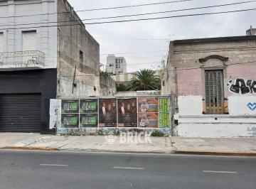 Terreno · 191m² · Lote de 8.66x22 m en Av Hipolito Yrigoyen Al 6600 - 191 m² de Superficie