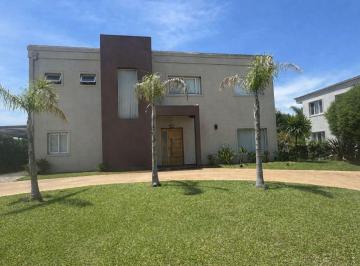 Casa de 5 ambientes, Ezeiza · Casa en Amoblada en Alquiler en Canning - Barrio Los Talas