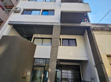 Departamento · 49m² · 2 Ambientes · 1 Cochera · Moderno y Amplio 2 Ambientes con Balcón Al Frente en Caballito
