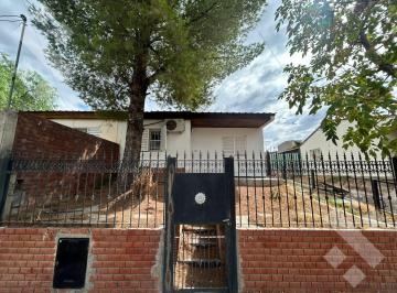 Casa · 86m² · 3 Ambientes · 1 Cochera · Venta Casa 2 Dorm. Lago Escondido 3500. Neuquen Capital