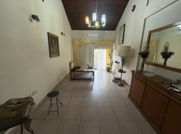 Departamento · 70m² · 3 Ambientes · 1 Cochera · Departamento 3 Ambientes en Alquiler Adrogue con Cochera Lavadero y Pileta