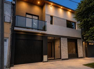 Casa de 9 ambientes, Ciudad de Santa Fe · Excepcional Casa a Estrenar en Barrio Sargento Cabral