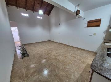 Departamento · 50m² · 3 Ambientes · Alquiler Departamento de Tres Ambientes en Bernal