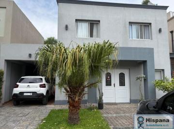 Casa · 101m² · 6 Ambientes · 1 Cochera · Casa en Venta con Pileta, en El Barrio Cerrado La Merecida, Manuel Alberti, Pilar