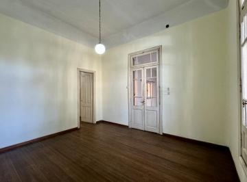 Casa · 170m² · 5 Ambientes · Casa 2 Dorm.