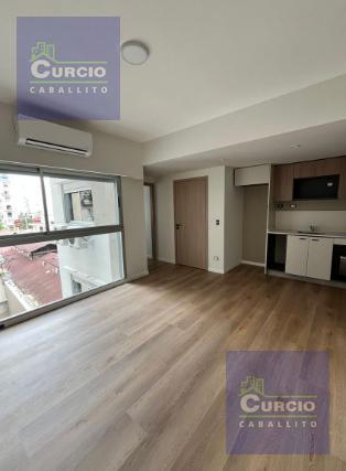 Departamento Dos Ambientes Moderno en Boedo, Lateral en El Piso 2ºe