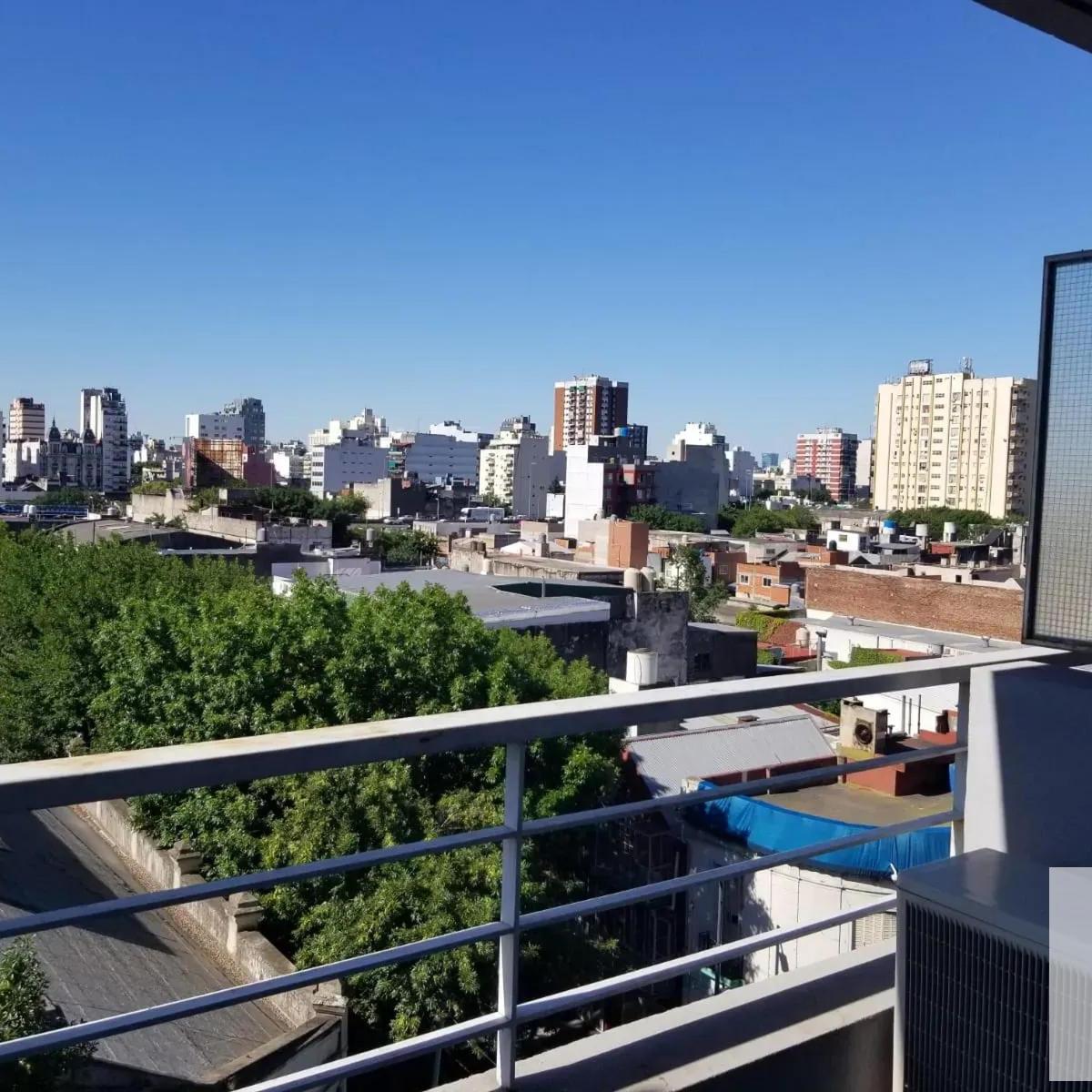 Avenida Pavón e/ Matheu y Alberti