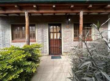 Casa · 81m² · 3 Ambientes · 1 Cochera · Casa 2 Dorm. - Santo Tome